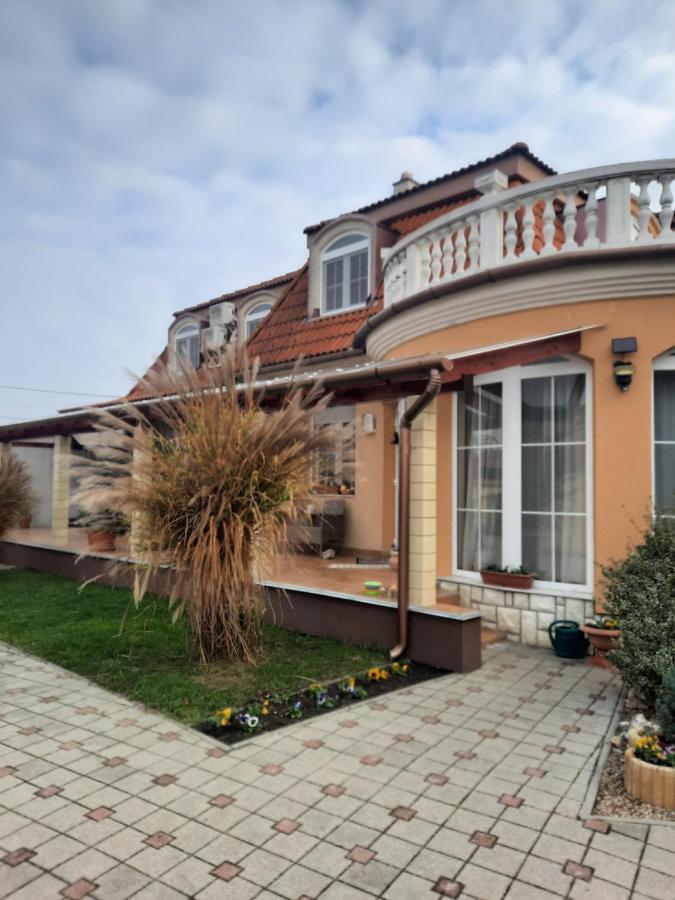 Ambrozia Guesthouse Nagykanizsa Exterior photo
