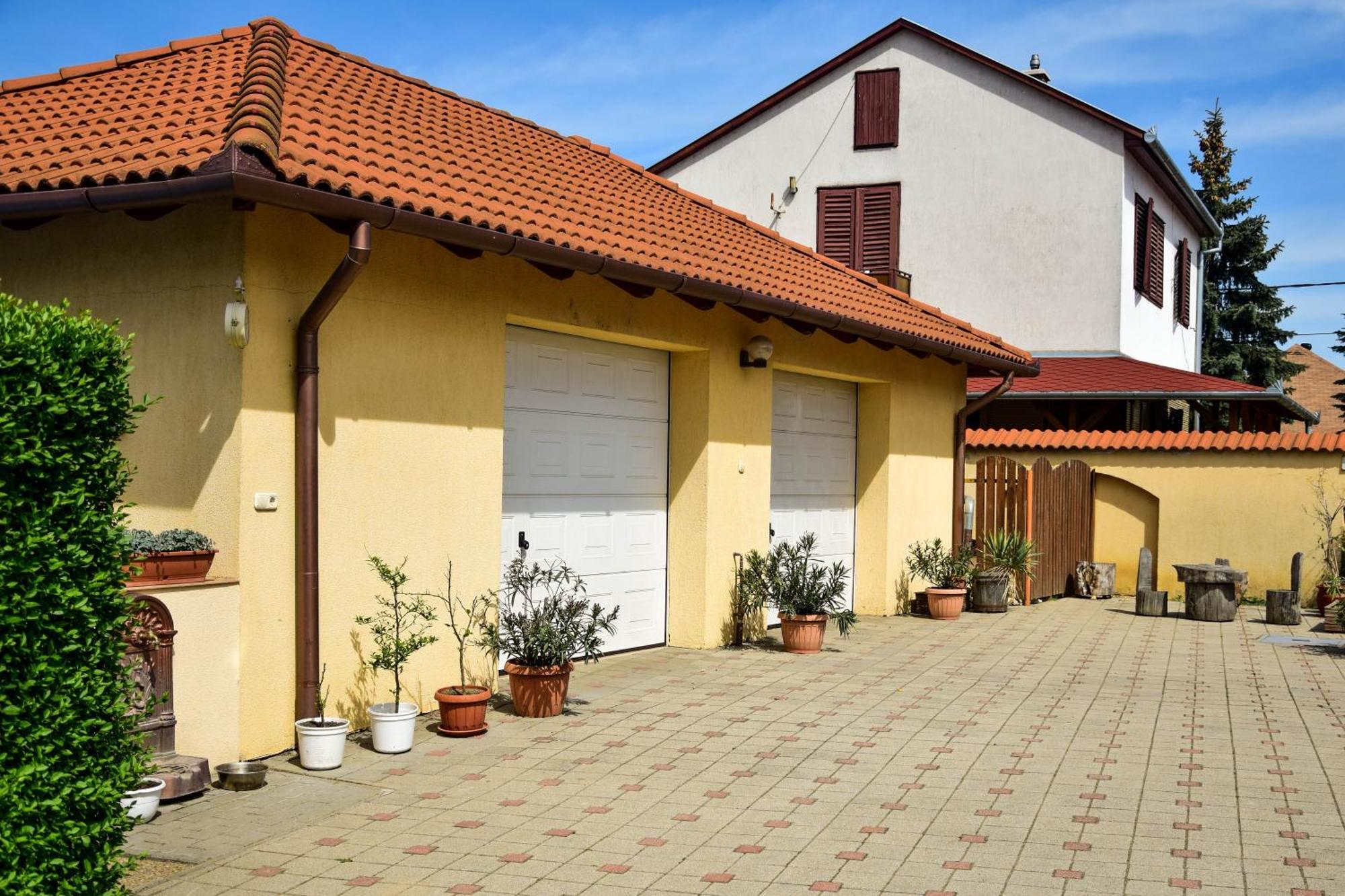 Ambrozia Guesthouse Nagykanizsa Exterior photo