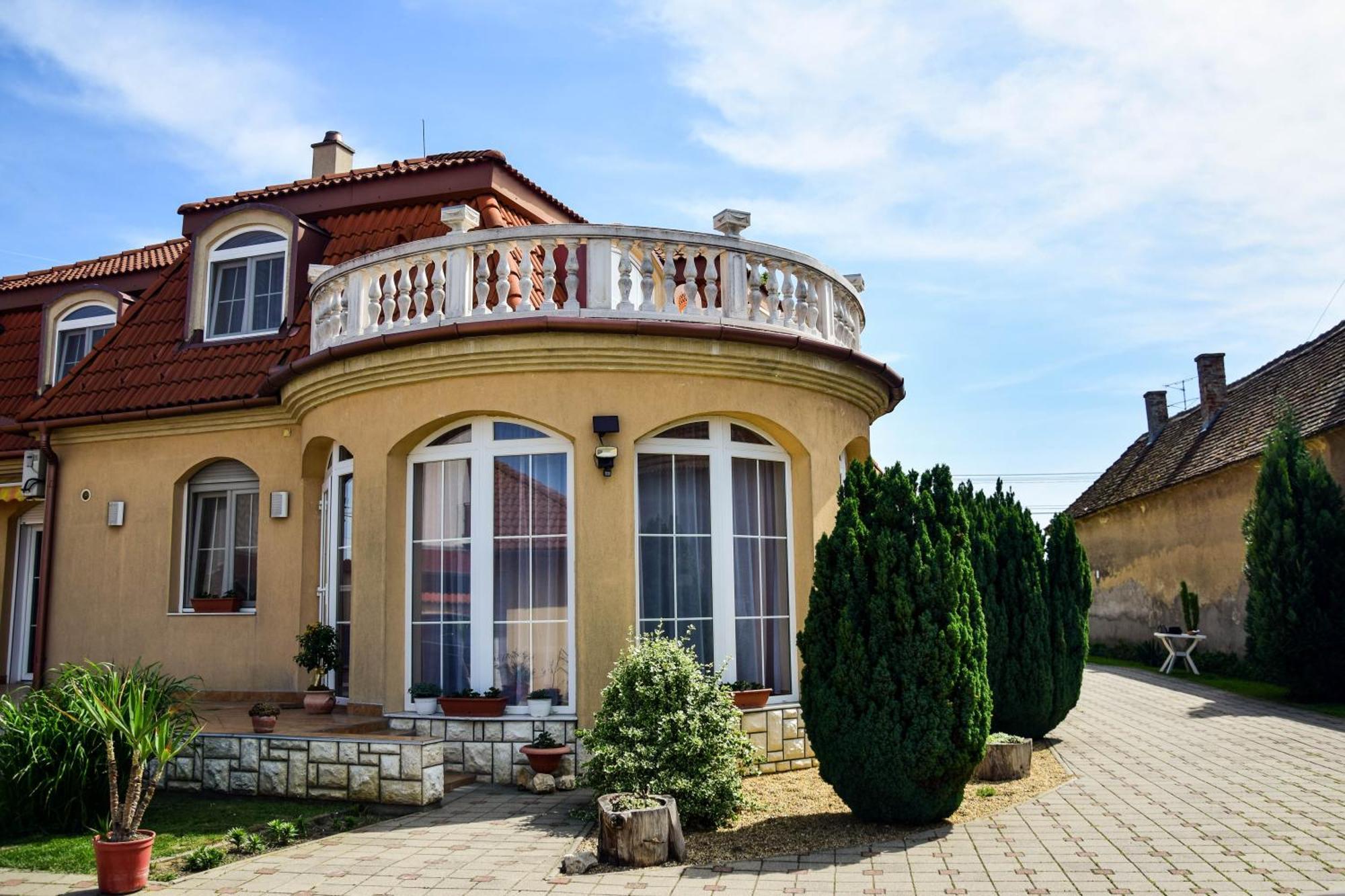 Ambrozia Guesthouse Nagykanizsa Exterior photo