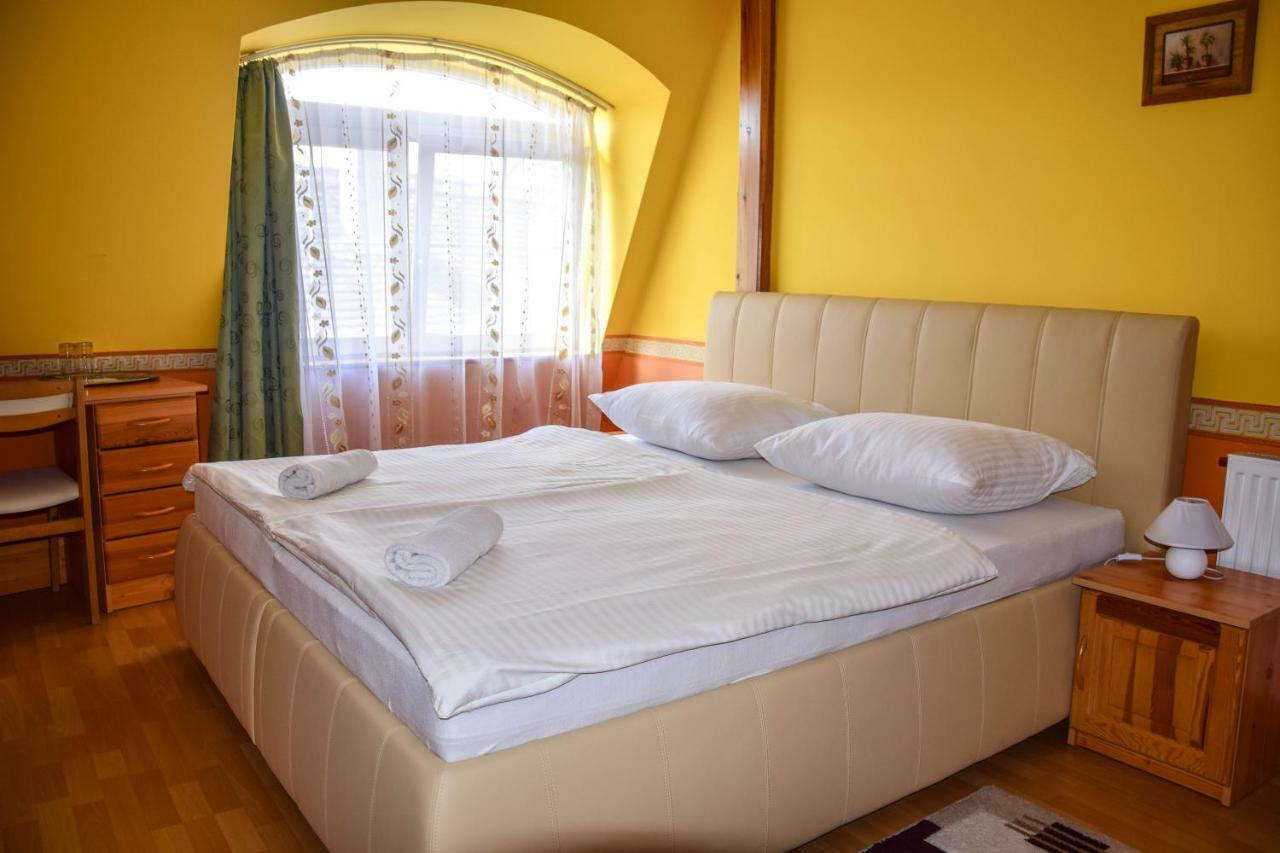 Ambrozia Guesthouse Nagykanizsa Exterior photo
